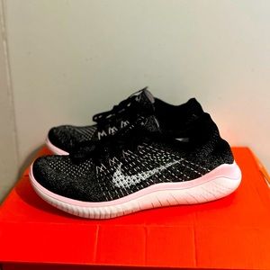 Nike Free Rn Flyknit 2018 "Black Pink Foam" Sz 8